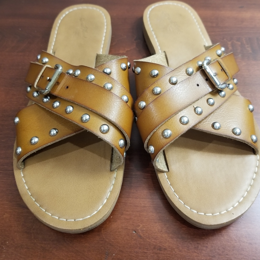 Vintage Threads Sandals